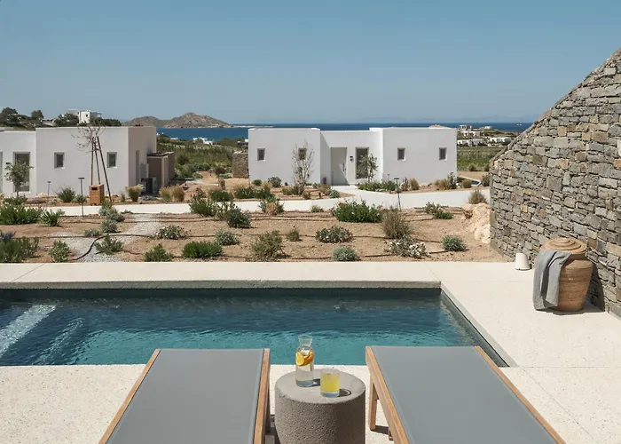 Ovea Paros